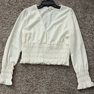 ❌NOT FOR SALE❌Wayf White Fitted Smocked Blouse
